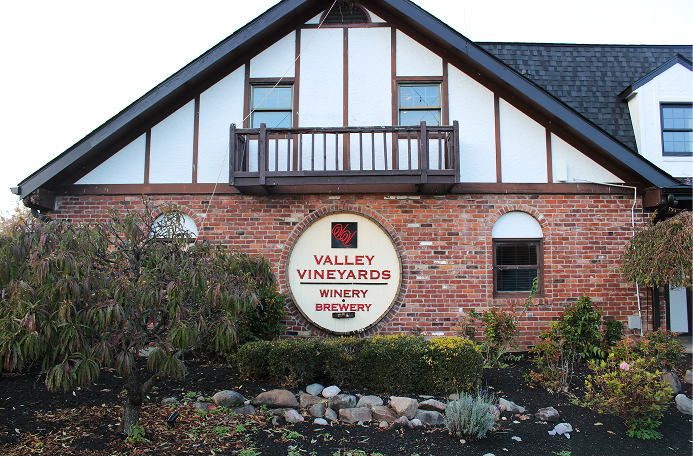 Valley Vineyards vineyard and outdoor gathering area in Morrow, Ohio